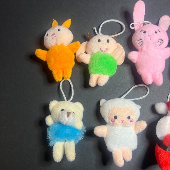 Lot of 7 Miniature Cute Plush Animals & Santa Claus Hanging Keychain Ornaments - Picture 2 of 4